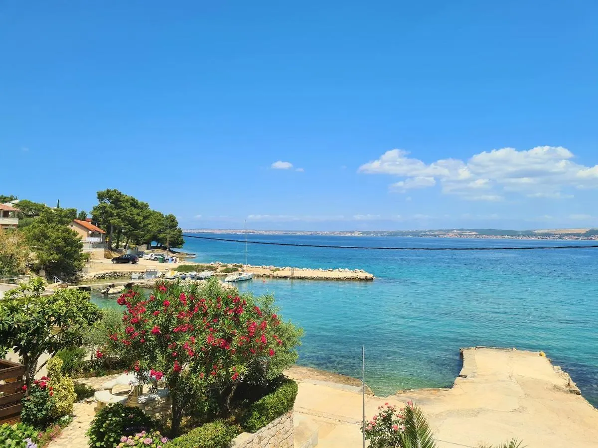 Holiday home Beachfront 5Br Home Victoria Kukljica Croatia